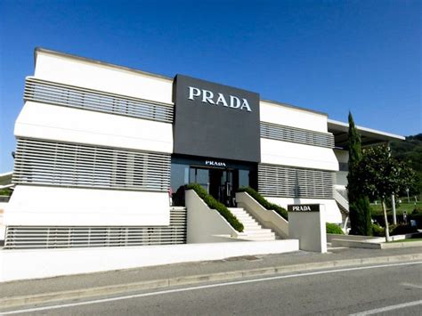 factory outlet near florence